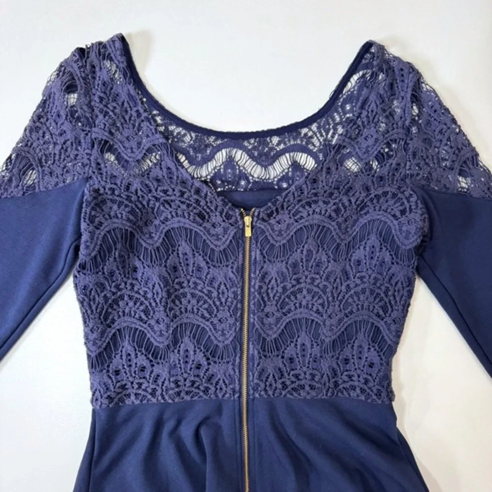 Lilly Pulitzer Navy Blue Remmy Lace Bodice Back Zip Fit Flare Dress Size S‎